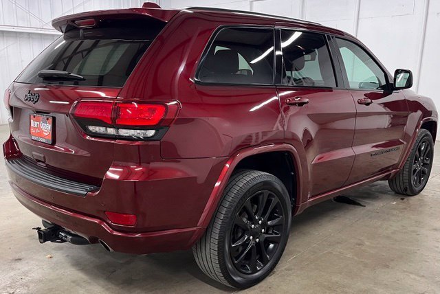 Used 2022 Red Jeep Laredo X image 6