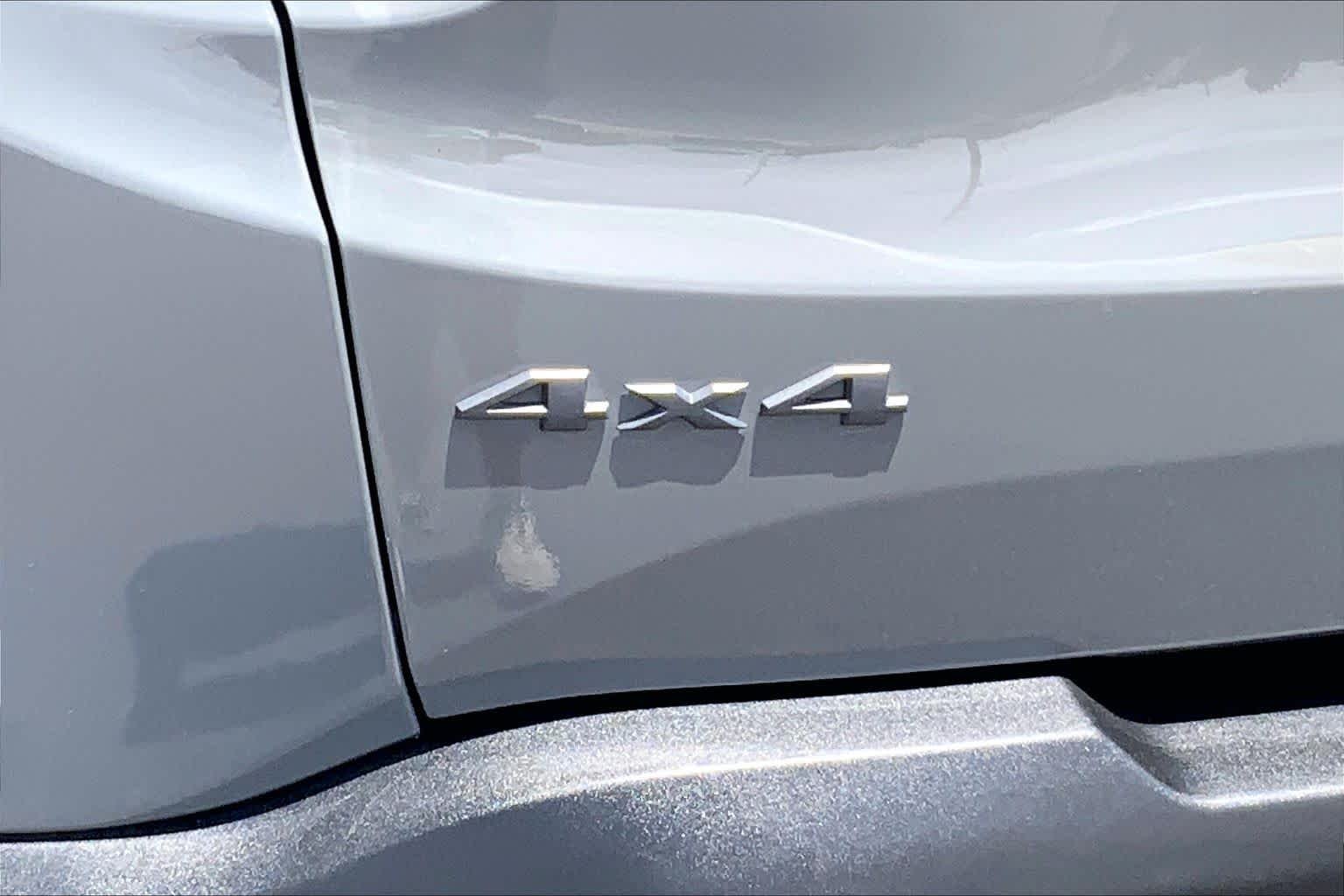 Used 2020 Sting-Gray Clearcoat Jeep Trailhawk image 10