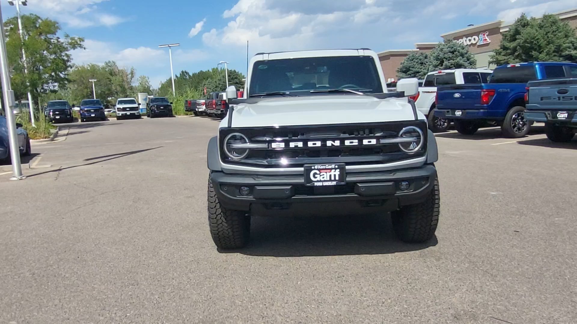 New 2026 Avalanche Gray Ford Outer Banks image 8
