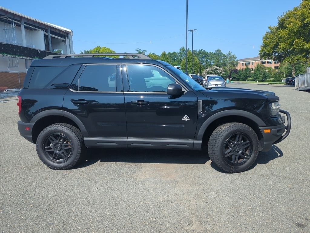 Used 2023 Black Ford Outer Banks image 2