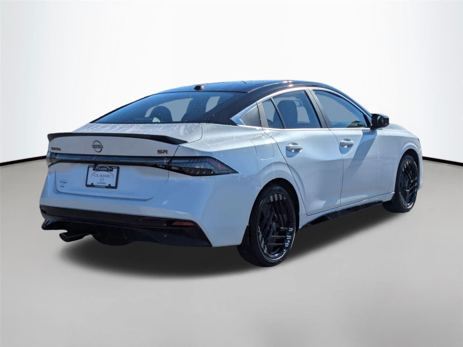 New 2026 Aspen White TriCoat / Super Black Two-tone Nissan SR image 6