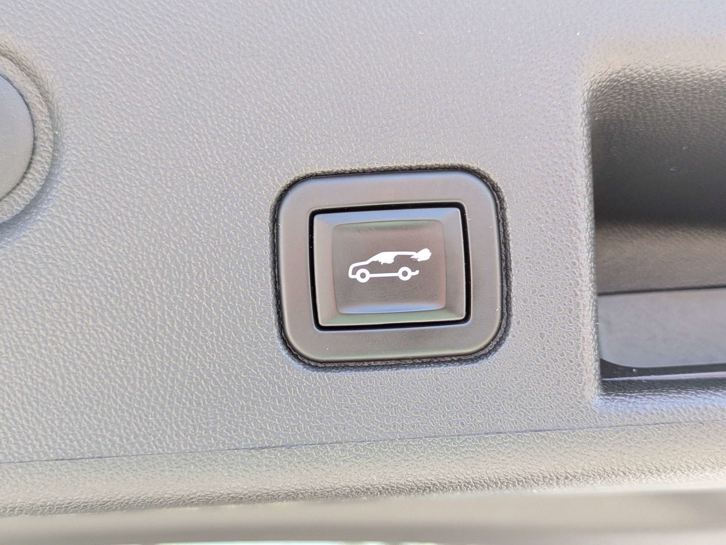 Used 2022 Summit White Chevrolet LT image 16