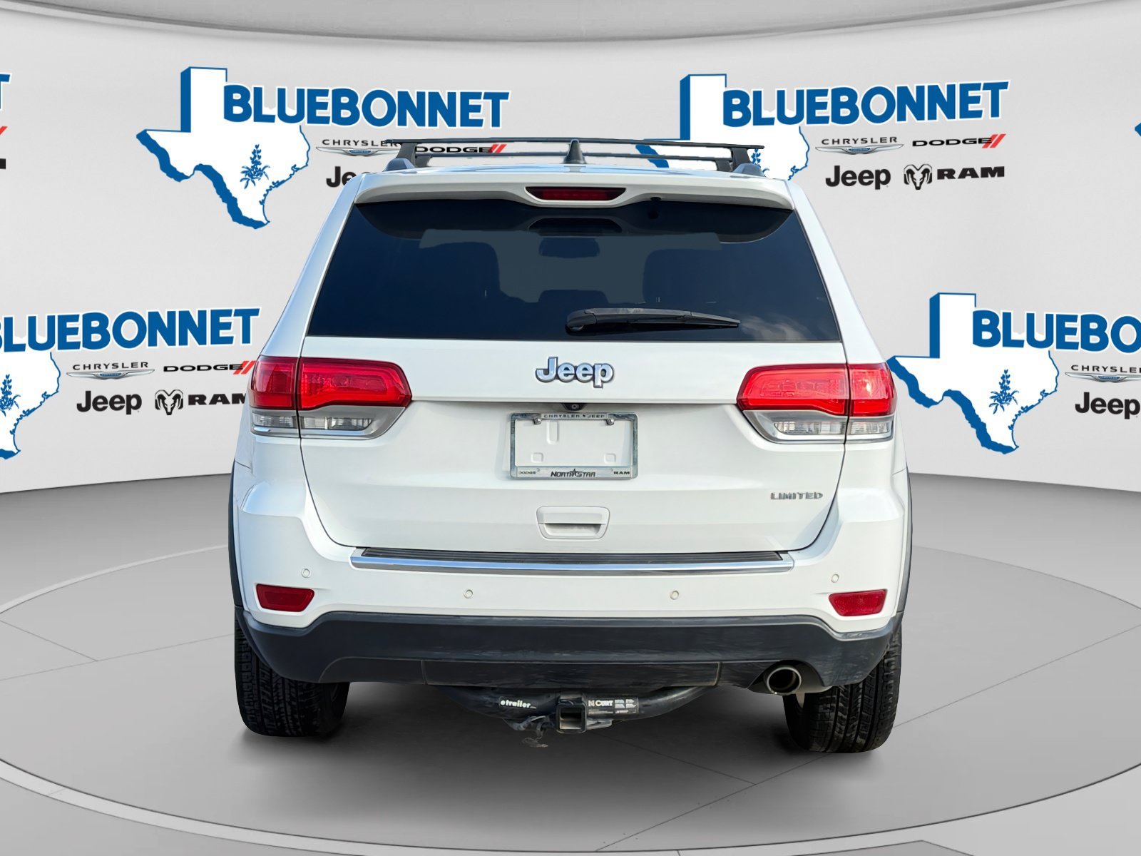 Used 2015 Bright White Clearcoat Jeep Limited image 6