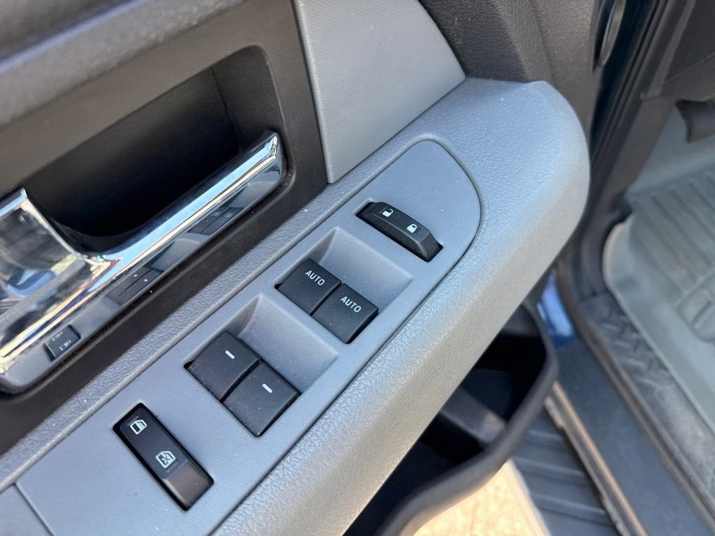 Used 2013 Blue Ford XLT image 24
