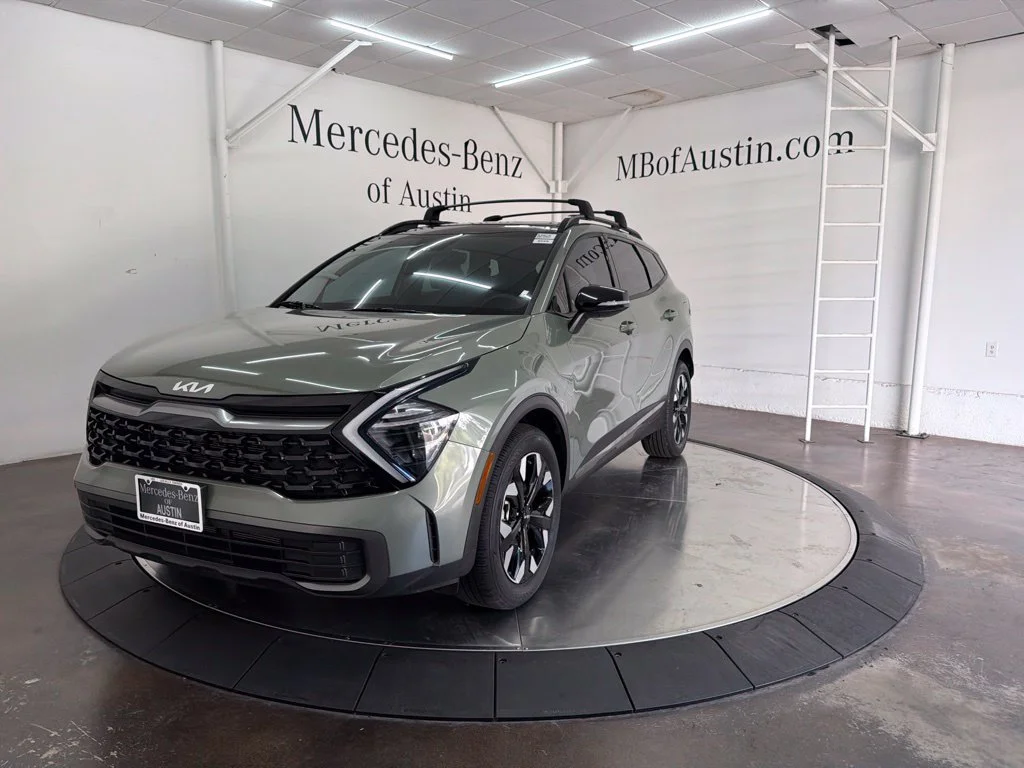 Used 2024 Green Kia X-Line image 3