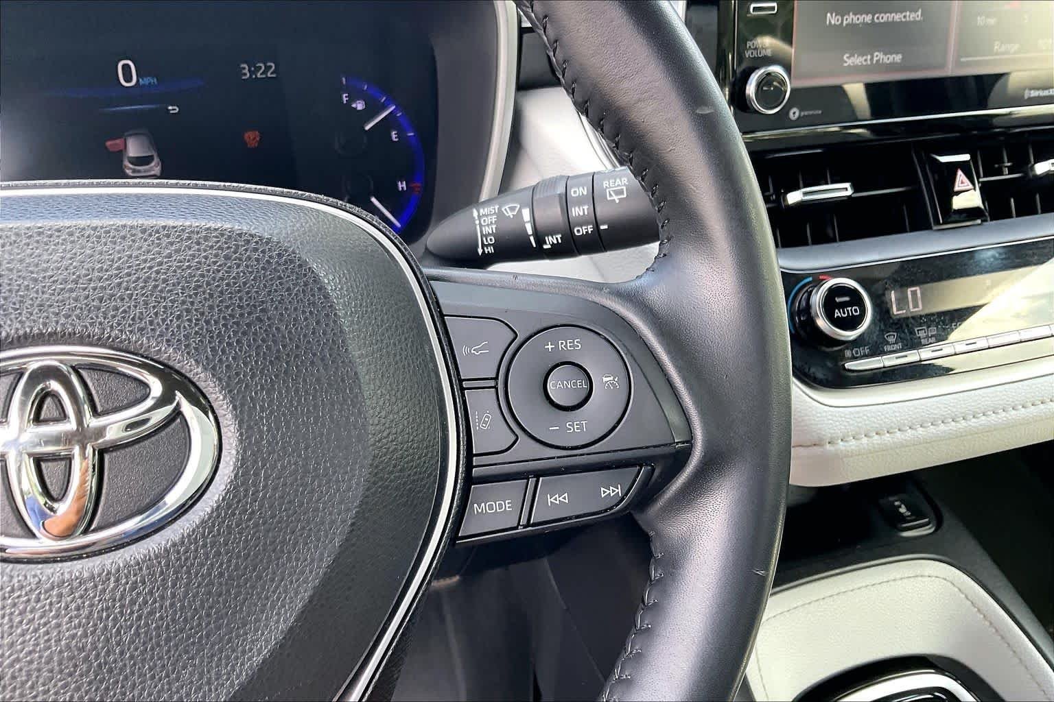 Used 2019 Classic Silver Metallic Toyota XSE image 23