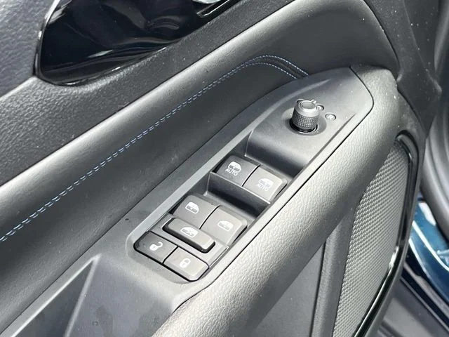 New 2026 Fathom Blue Pearl-Coat Exterior Paint Jeep Latitude Altitude image 21