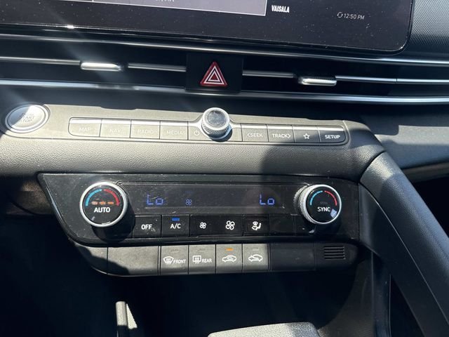 2024 Hyundai Elantra SEL - Photo 21