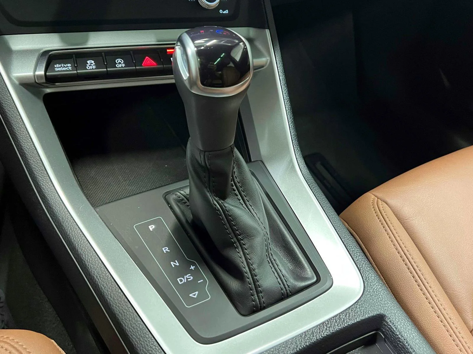 Used 2025 White Audi S line Premium image 26