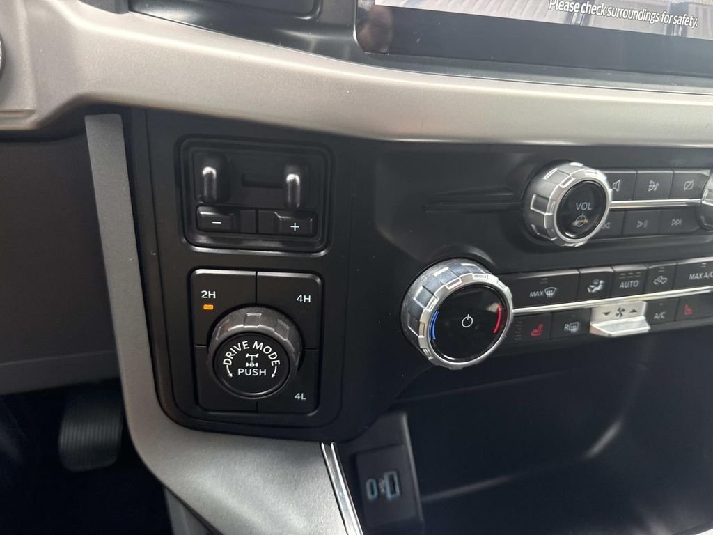 Used 2022 Black Ford XLT image 24