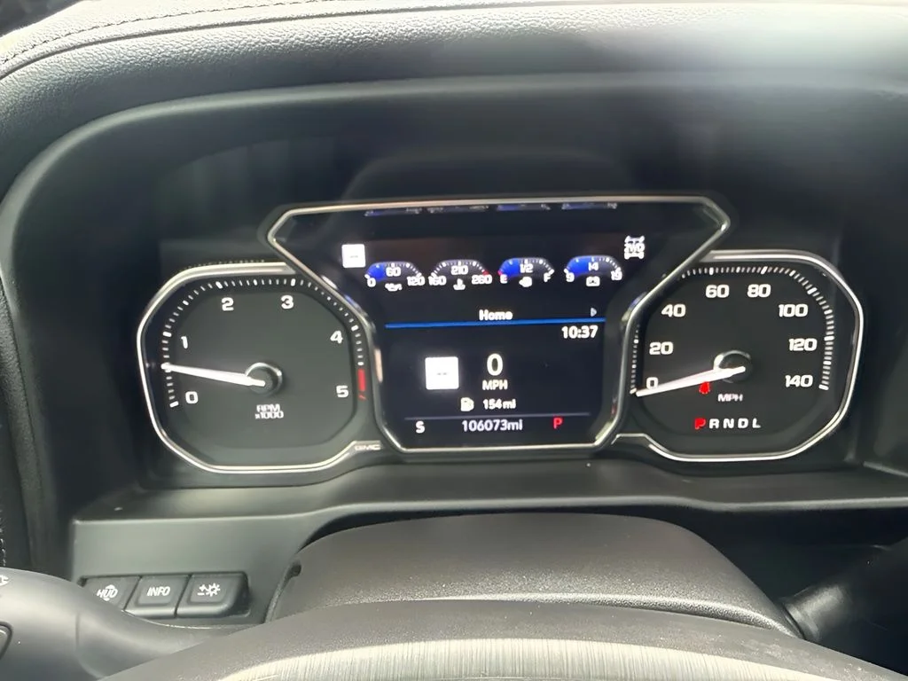 Used 2021 White GMC Denali image 16