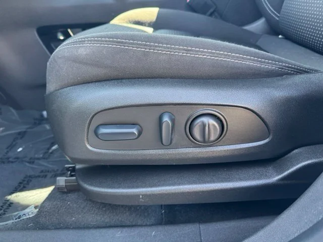Used 2023 White GMC SLE image 20