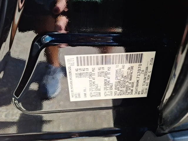 Used 2021 Black Nissan SV image 31