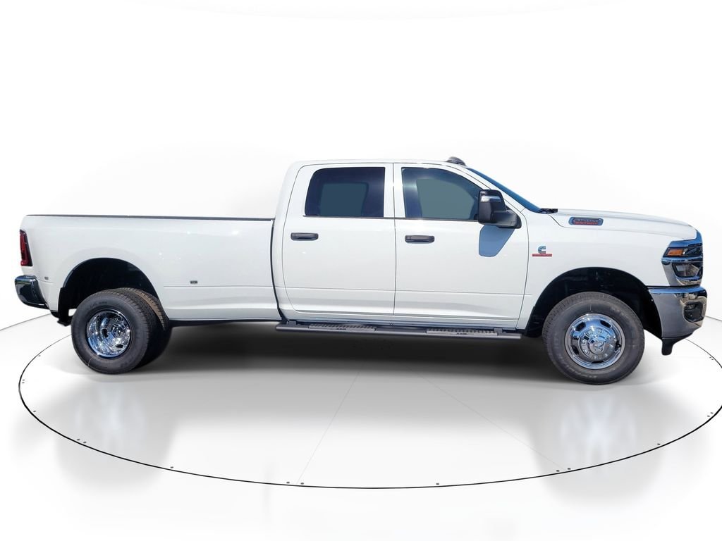 New 2026 Bright White Clear-Coat Exterior Paint RAM Tradesman image 4