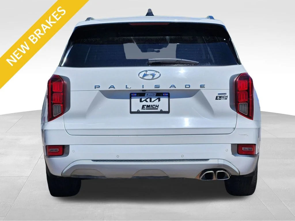 Used 2021 White Hyundai Limited image 3