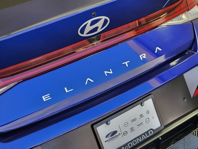 2024 Hyundai Elantra Limited - Photo 8