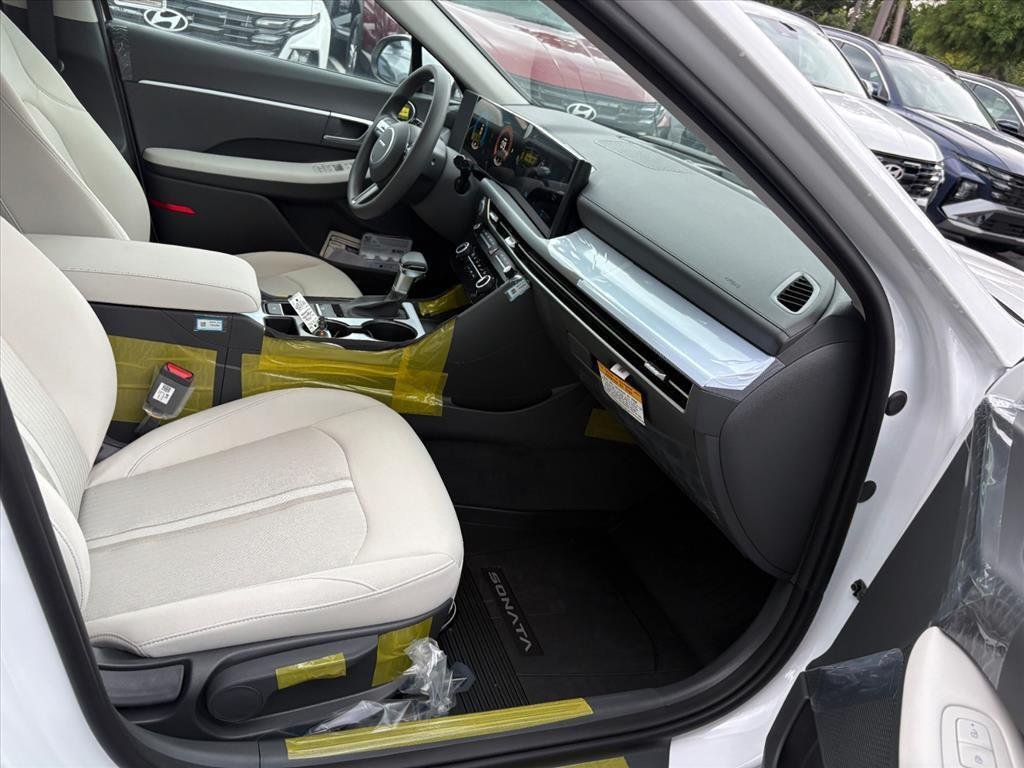 New 2026 Serenity White Pearl Hyundai SE image 58