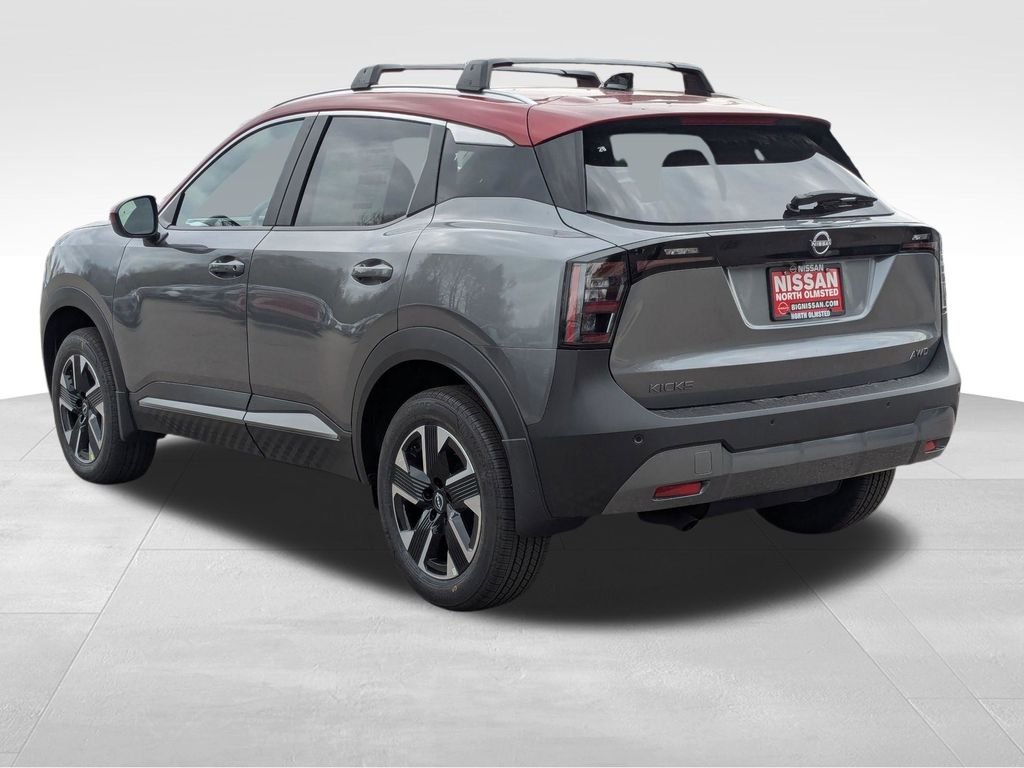 New 2026 Gun Metallic / Scarlet Ember Tintcoat Two-tone Nissan SV image 11