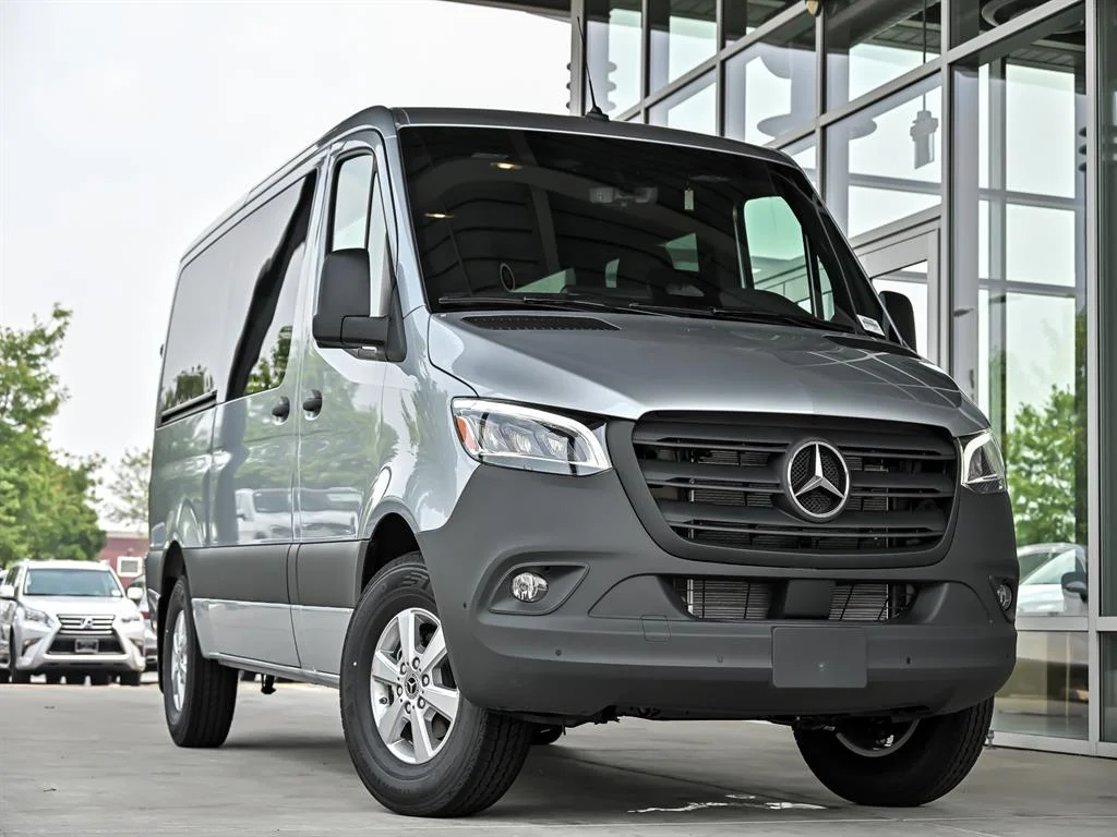 2025 Mercedes-Benz Sprinter 2500 144 WB's photo