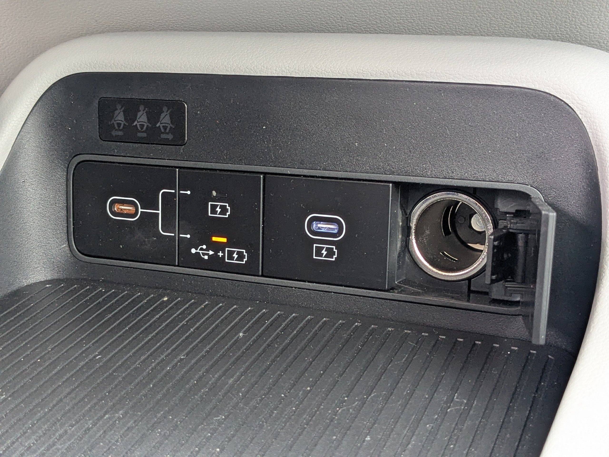 New 2026 Abyss Black Pearl Hyundai SE FWD image 25