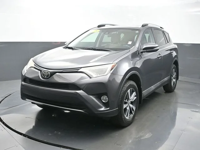 Used 2018 Gray Toyota XLE image 1