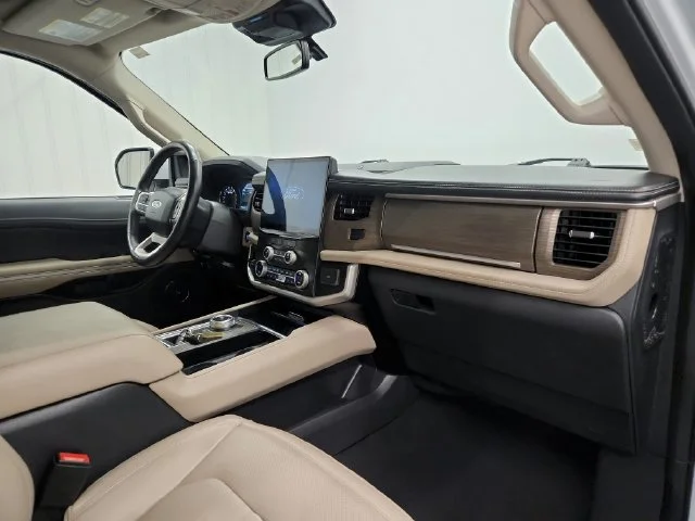 Used 2024 White Ford Limited image 26