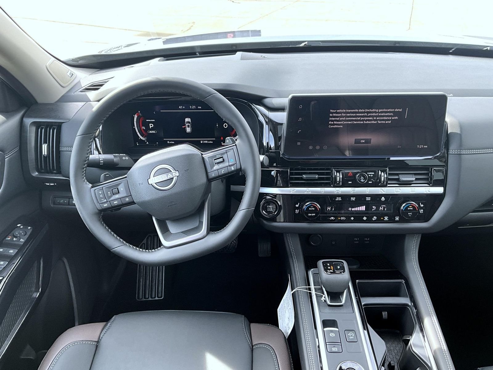 New 2026 Boulder Gray Pearl / Super Black Two-tone Nissan Platinum image 14