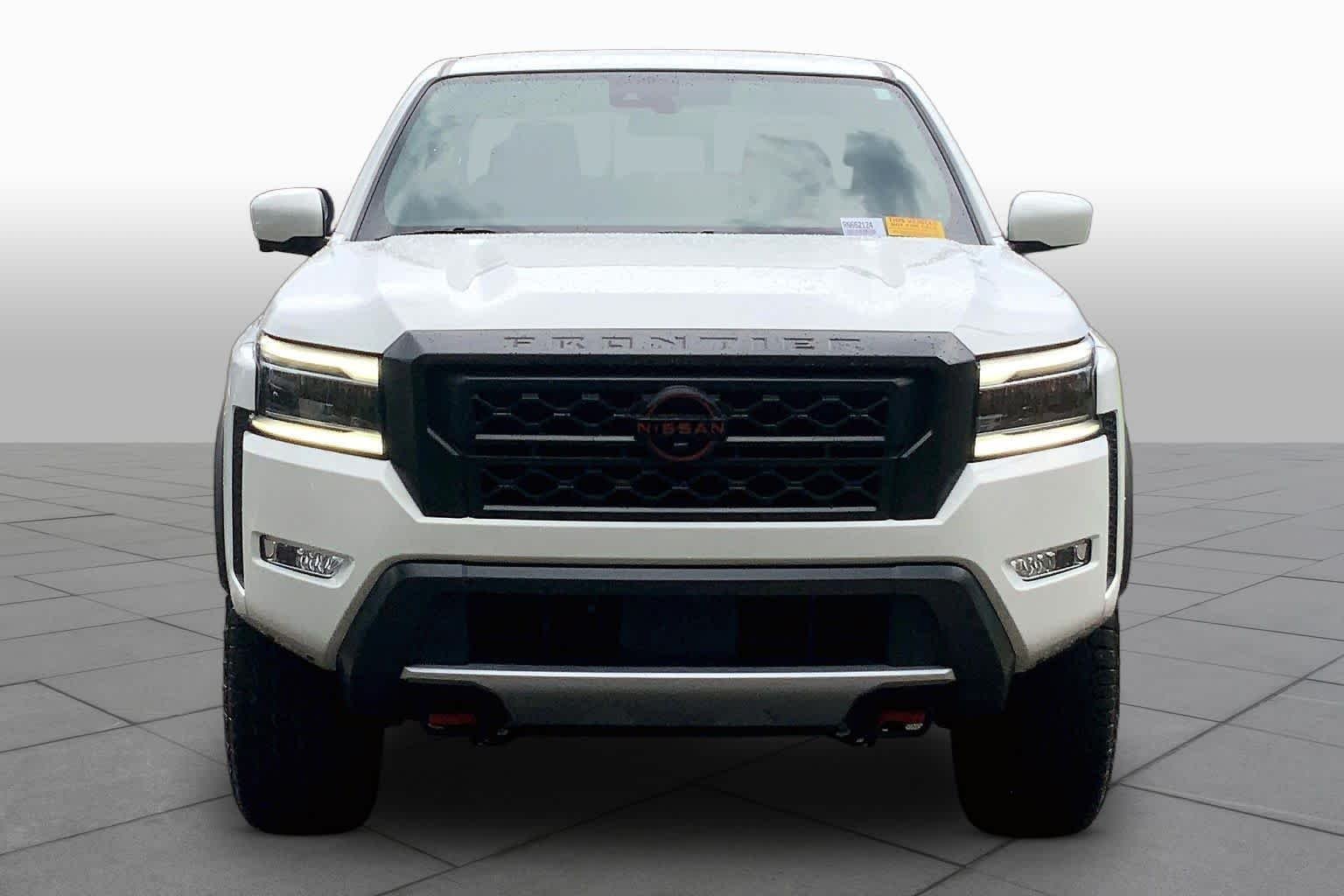 Used 2024 Glacier White Nissan PRO-4X image 4