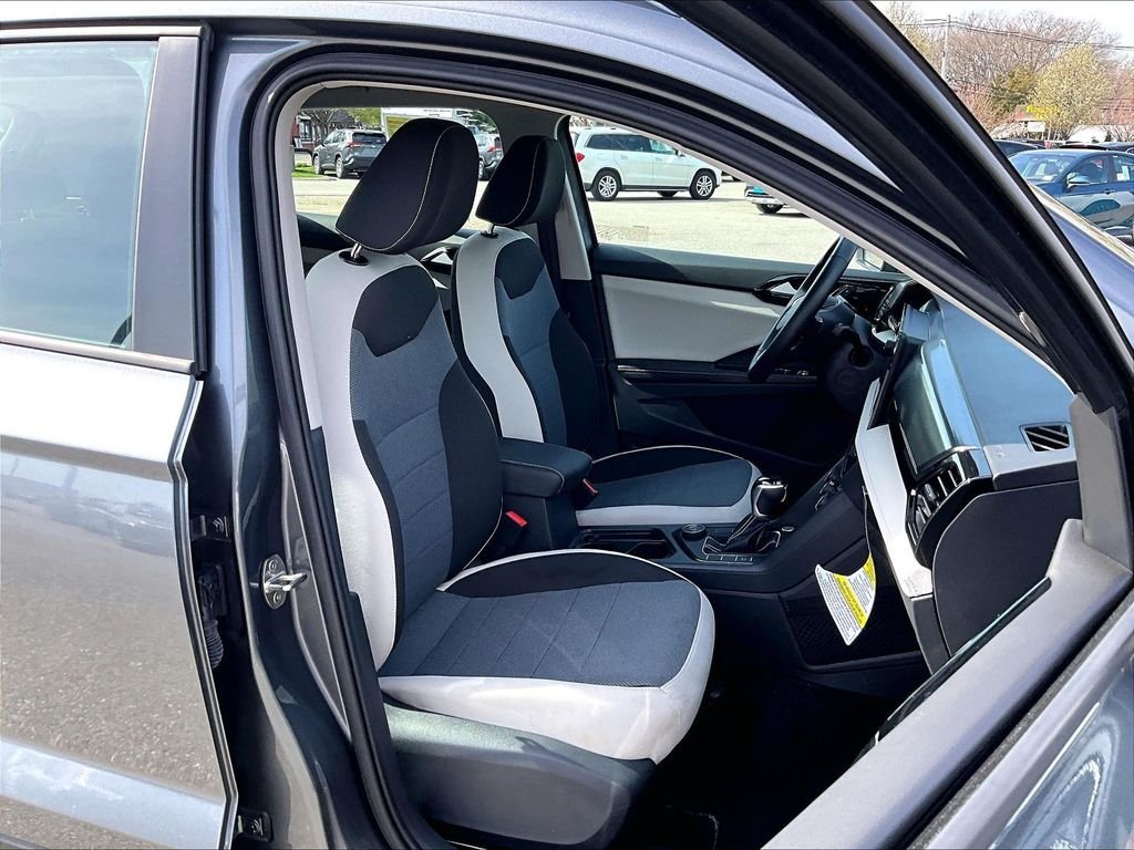 Used 2025 Gray Volkswagen 1.5T S image 11