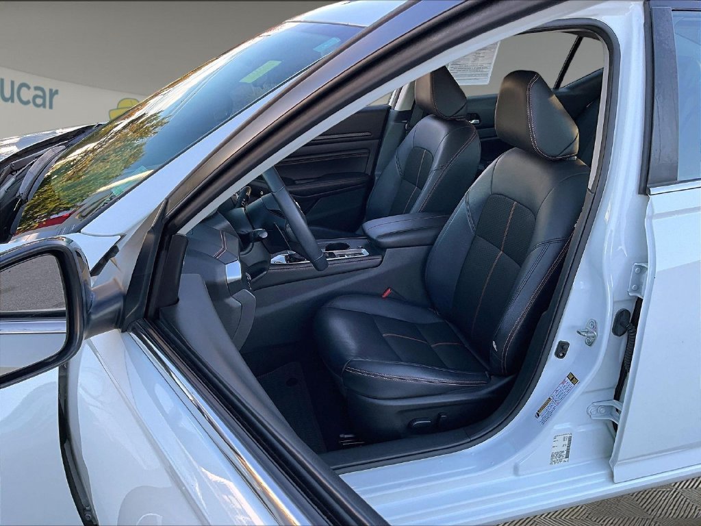 Certified Used 2021 White Nissan 2.5 SR image 10