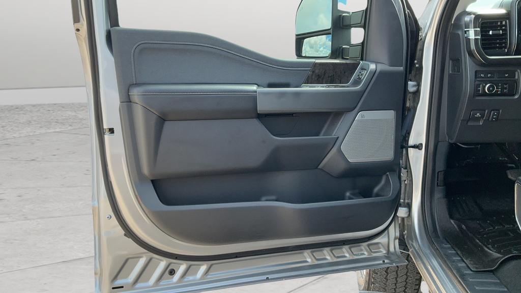 Used 2024 Silver Ford Lariat image 17