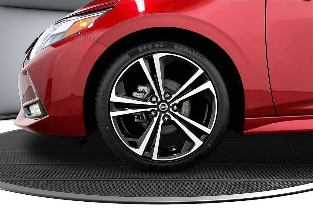 Used 2023 Red Nissan SR image 32