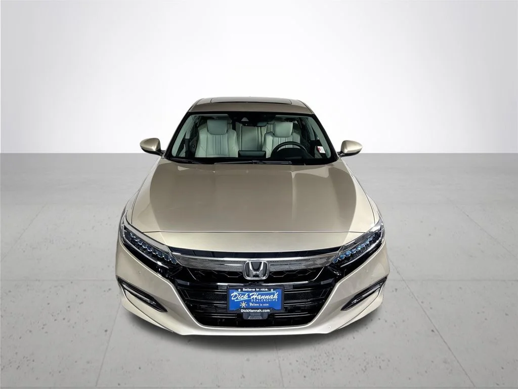 Used 2019 Gold Honda Touring image 3