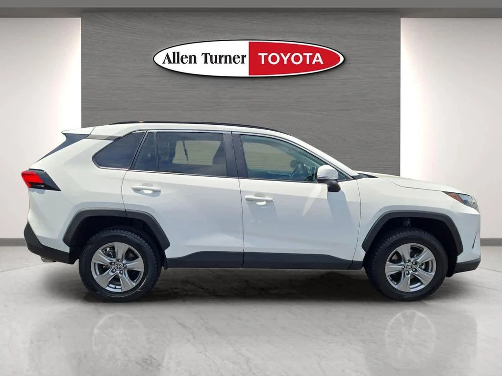 Used 2024 White Toyota XLE image 5