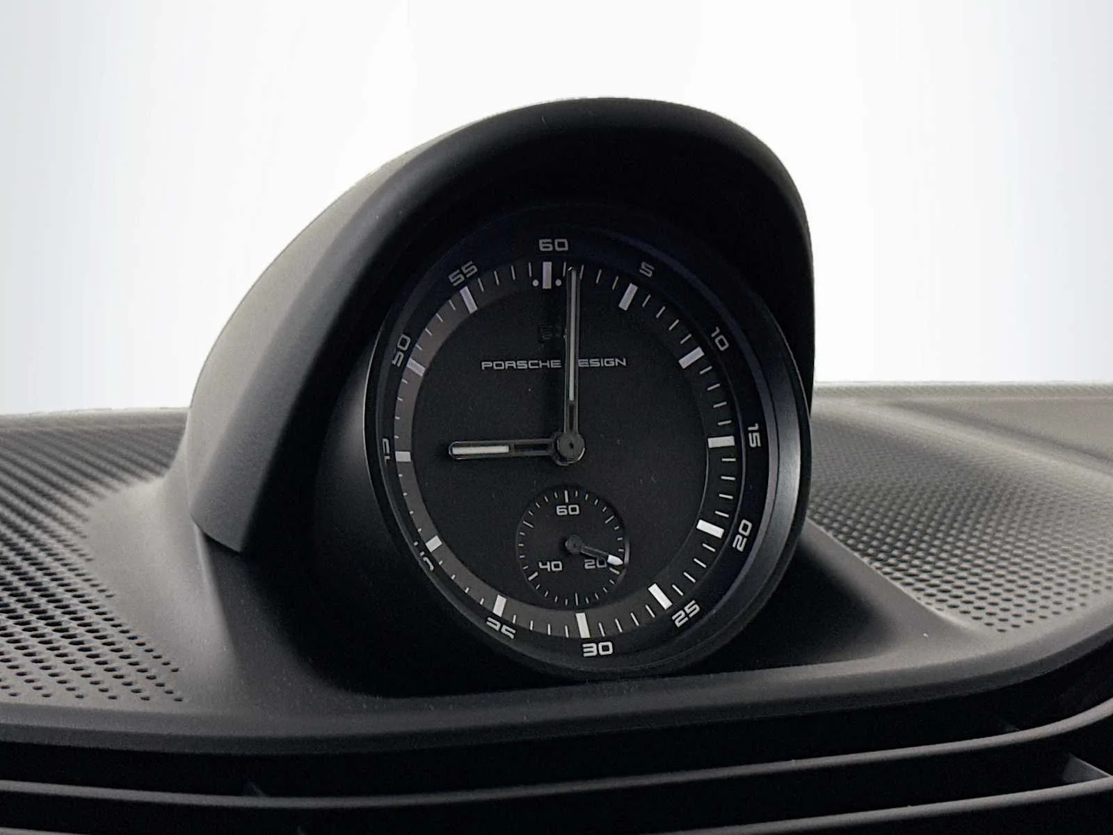 2026 Porsche Taycan GTS - Photo 17