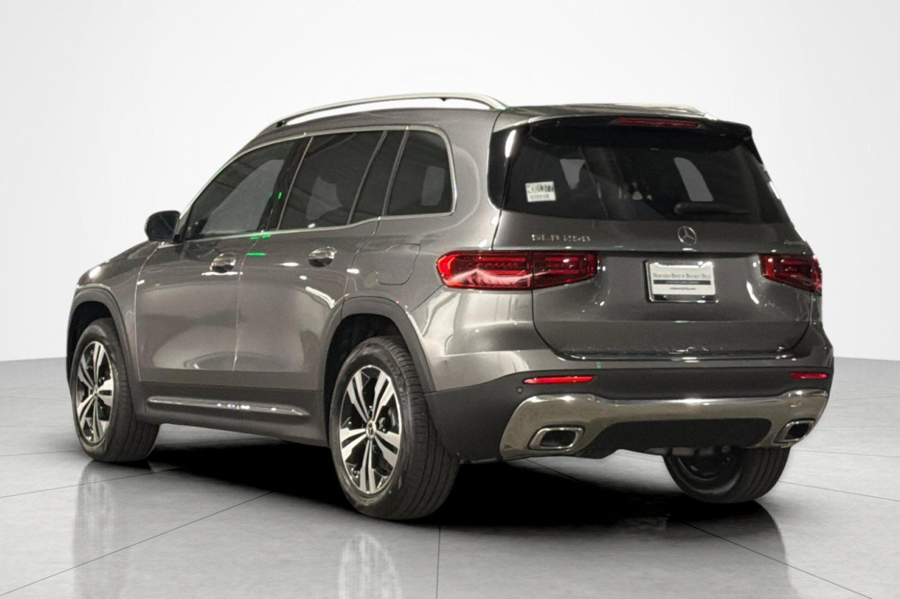 New 2026 Mountain Grey Metallic Mercedes-Benz GLB 250 4MATIC® SUV image 3