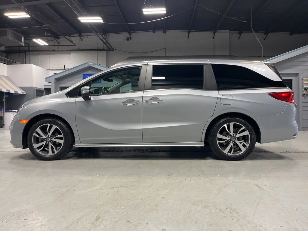 2024 Honda Odyssey Touring - Photo 4