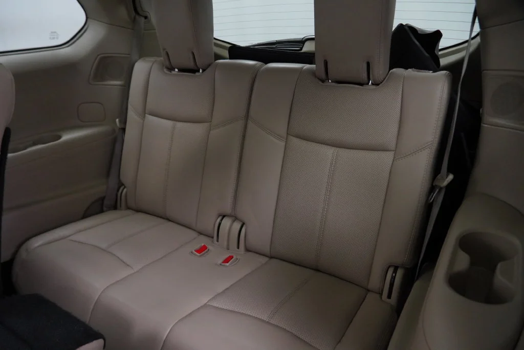 Used 2017 Gun Metallic Nissan Platinum image 22