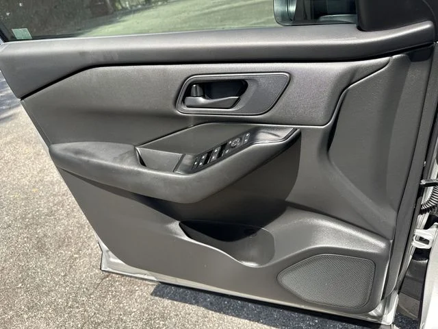 Used 2024 Silver Nissan S image 24
