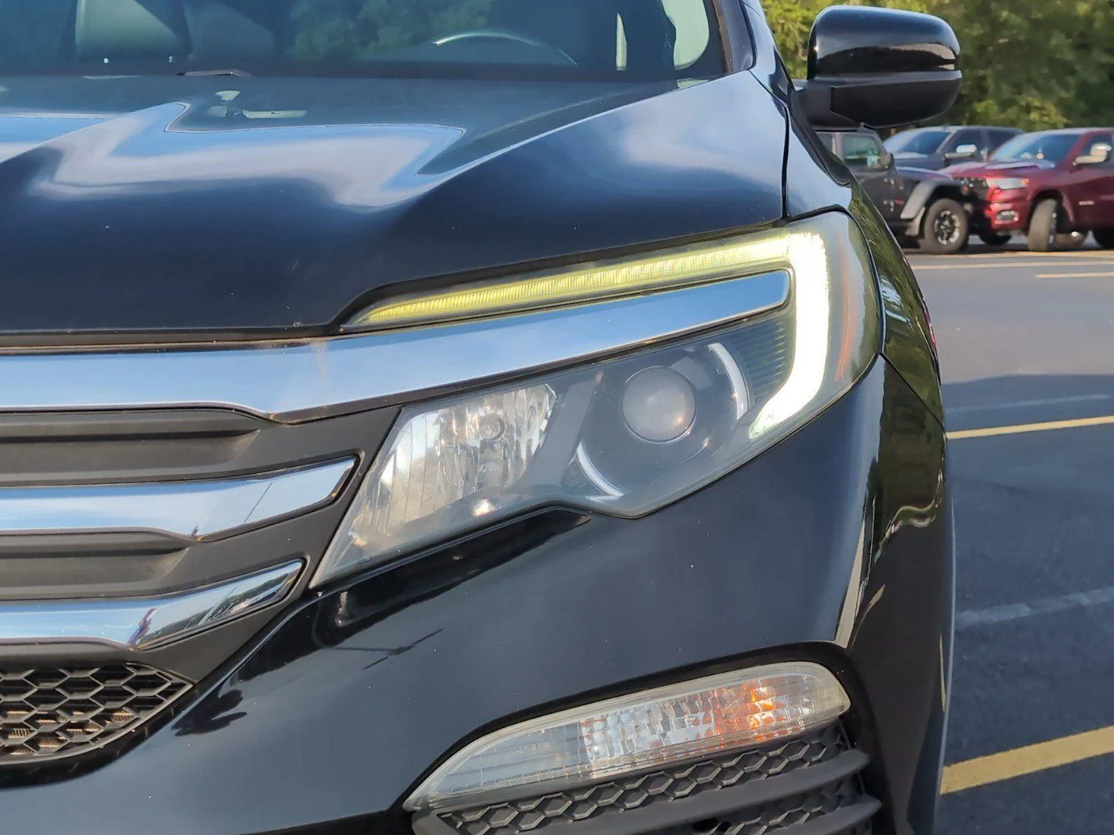 Used 2018 Crystal Black Pearl Honda EX-L image 12
