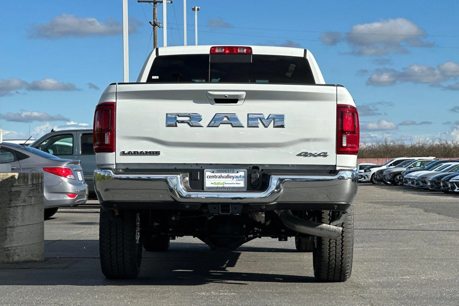 New 2026 Bright White Clear-Coat Exterior Paint RAM Laramie image 4