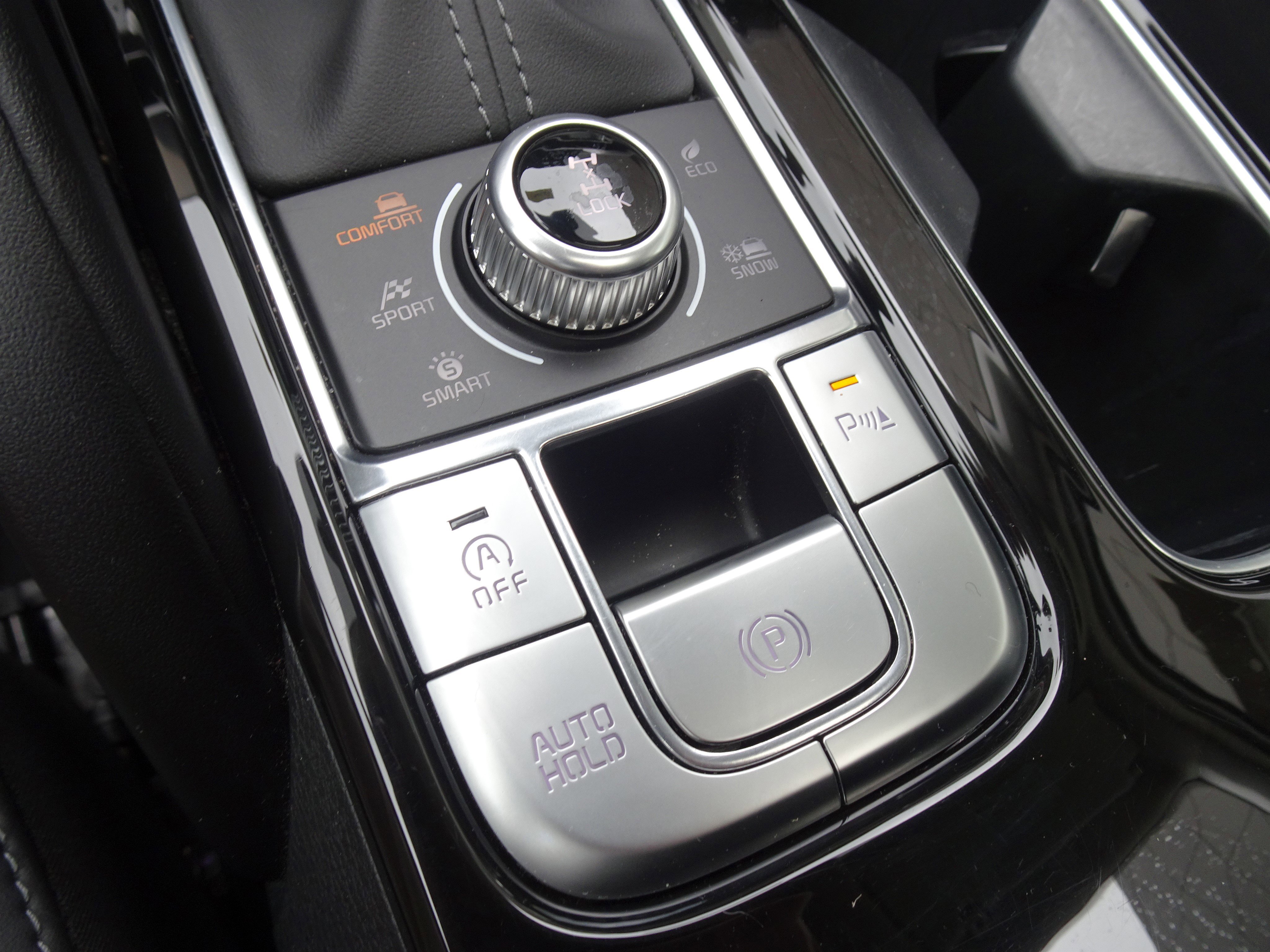 Used 2024 Glacial White Pearl Kia S image 18