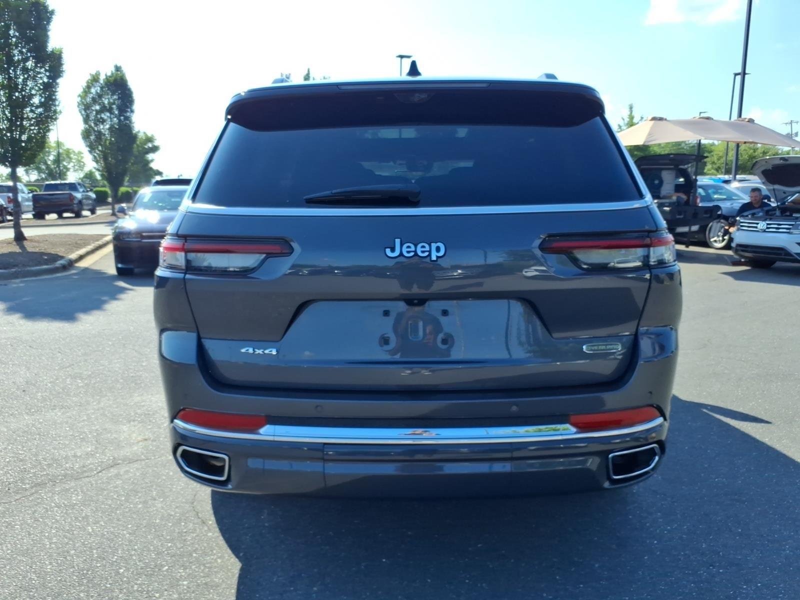 Used 2023 Baltic Gray Metallic Clearcoat Jeep Overland image 18