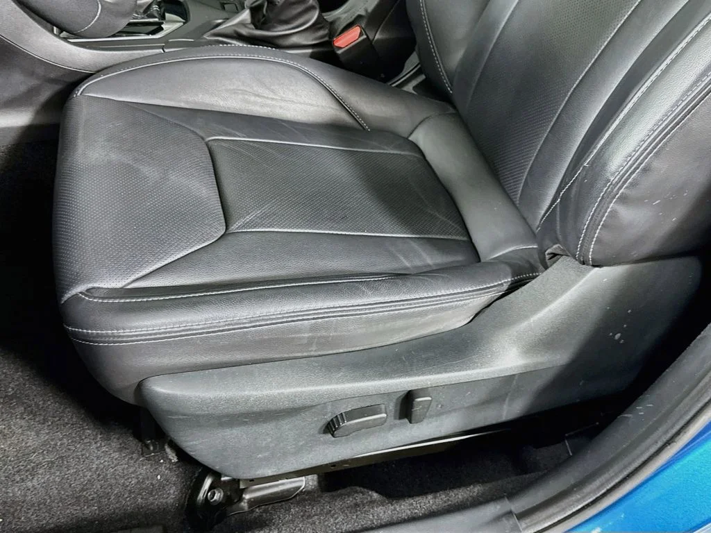 Used 2019 Blue Subaru 2.0i Limited image 23