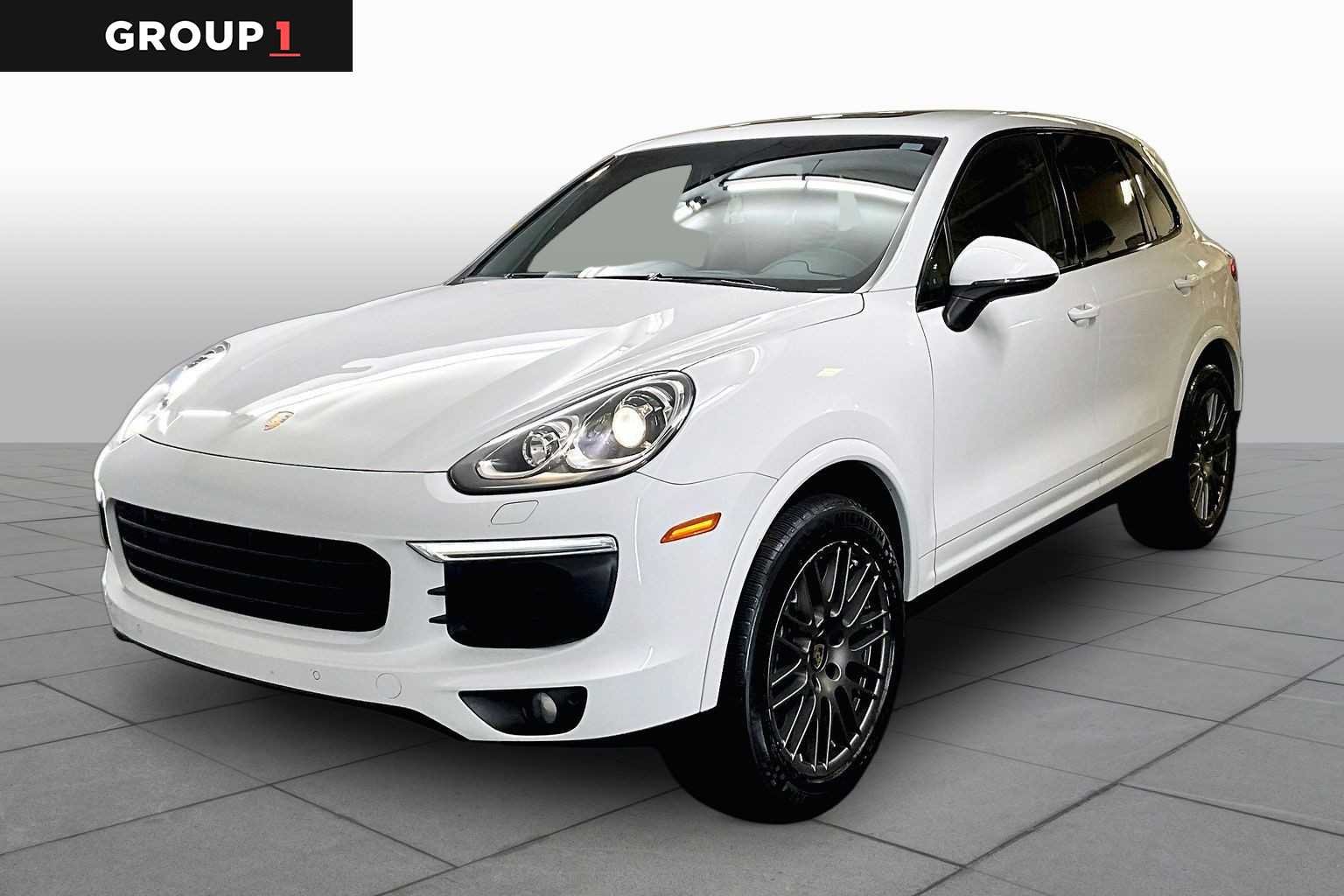 2017 Porsche Cayenne Platinum Edition's photo