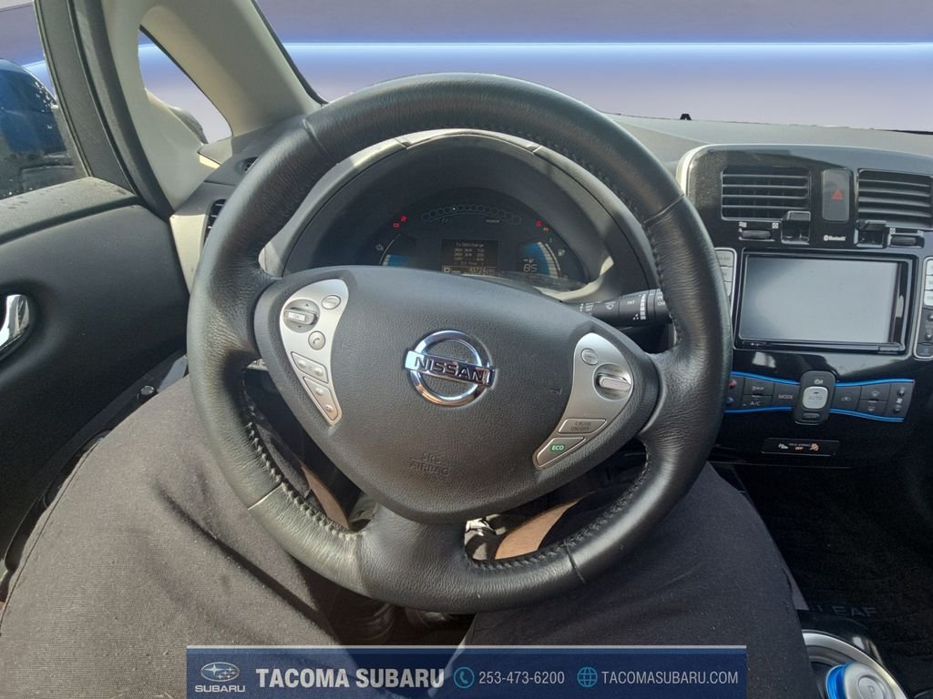 Used 2016 Blue Nissan SV image 13