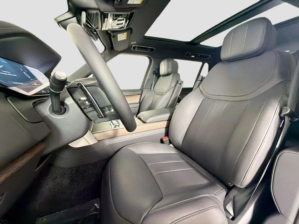 Certified Used 2025 White Land Rover SE image 22