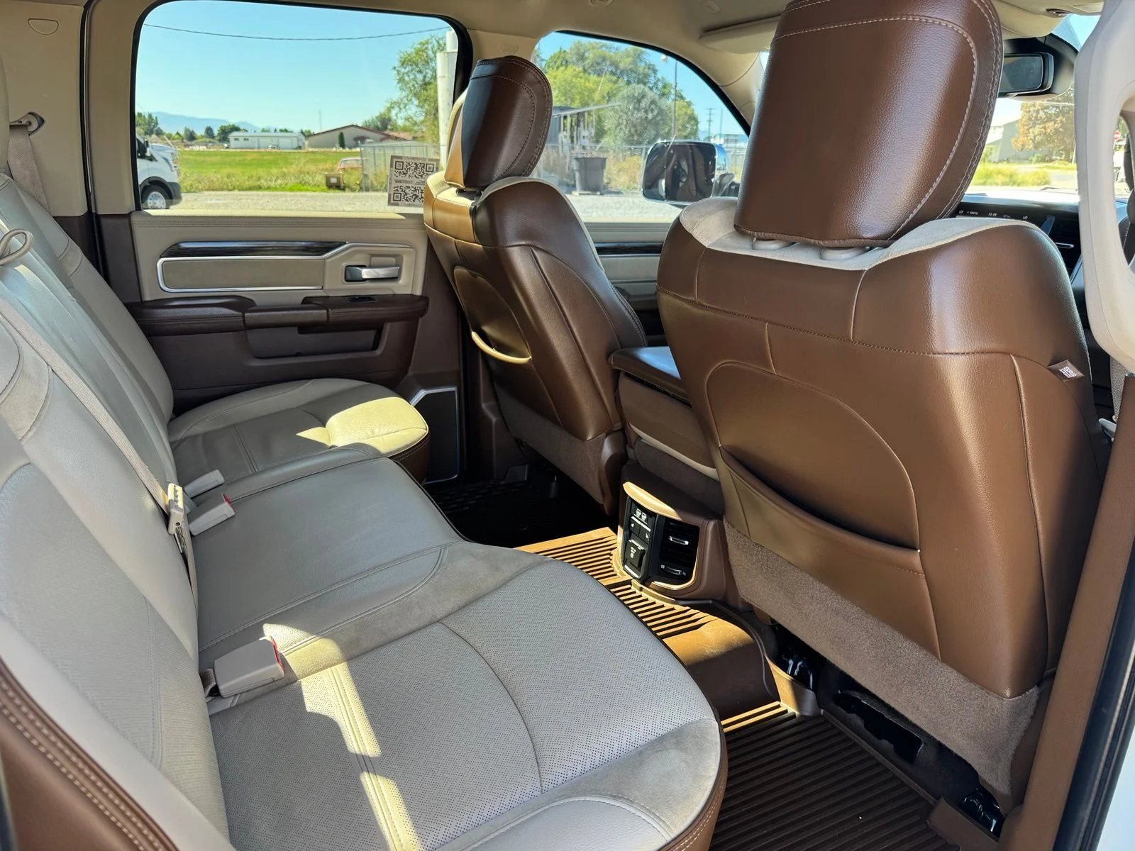 Used 2021 White Ram Laramie image 39