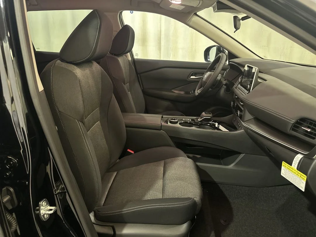 2026 Nissan Rogue SV - Photo 14