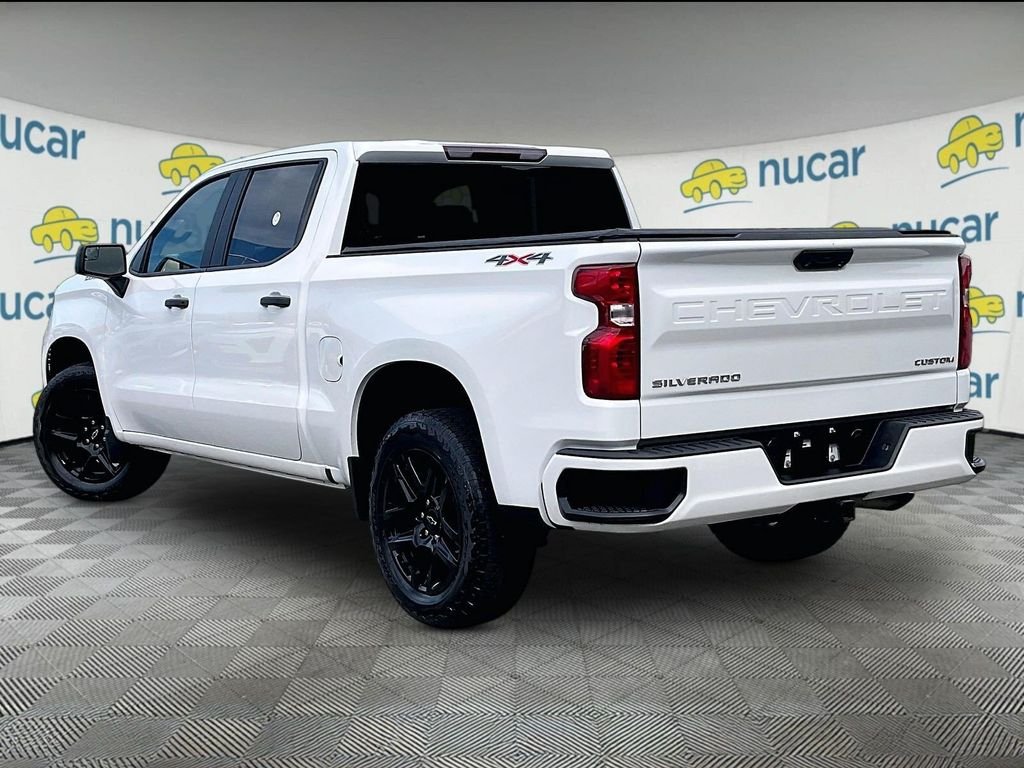 Used 2023 White Chevrolet Custom image 4